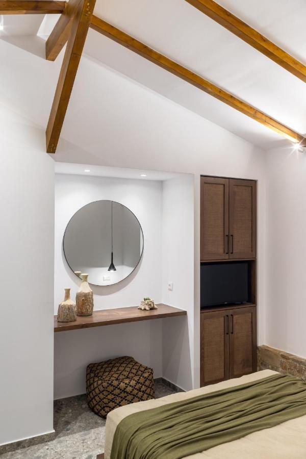 Wave, An Idyllic Seafront Suite By Nirousuites Kokkini Hani Εξωτερικό φωτογραφία